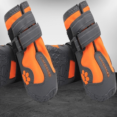 Bottes chien orange vue de face et semelles 