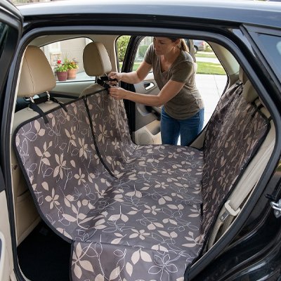 Housse voiture chien motif feuille